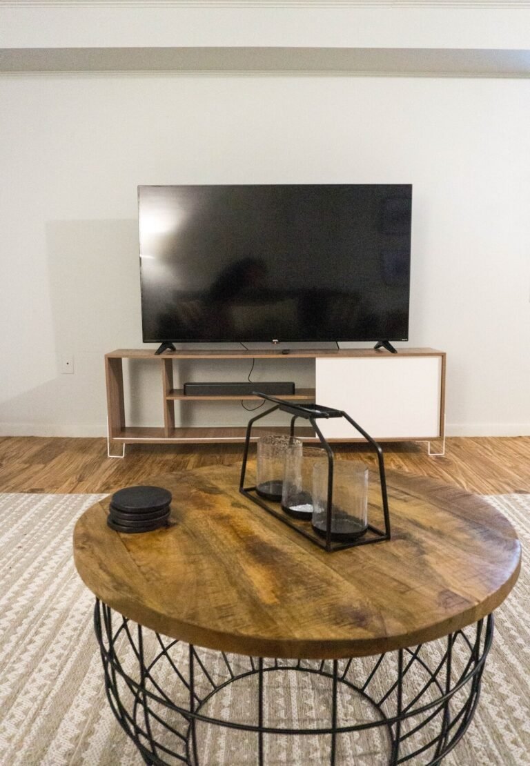 7a309664-0f96-40ac-a783-3b7a93d81347