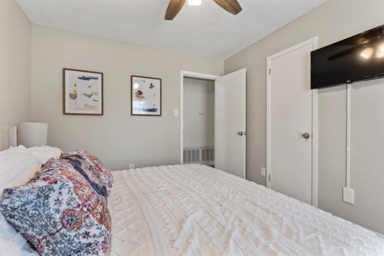 7a431db6-7c79-4199-ab3b-07aed03a6171