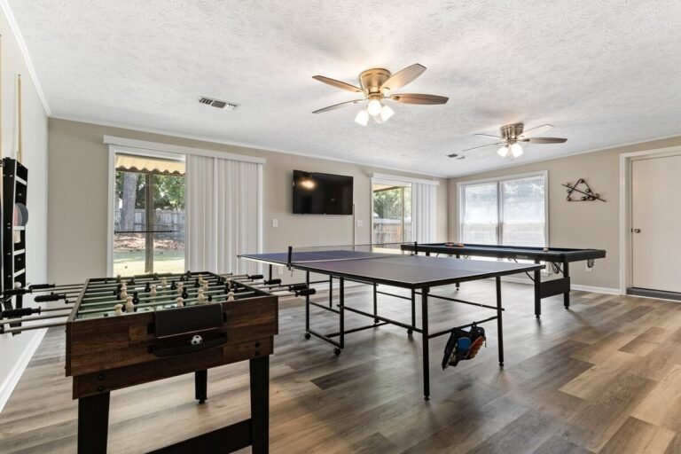 b43b72fe-840d-4eee-9d83-3cd72ad9a76d