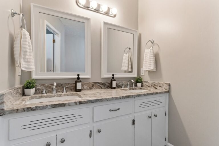 c40b78f7-ff2d-4493-bfad-f71f7a92ae1d