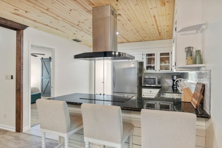 d1f4f548-99dc-4a4d-9925-920a367d3e0f