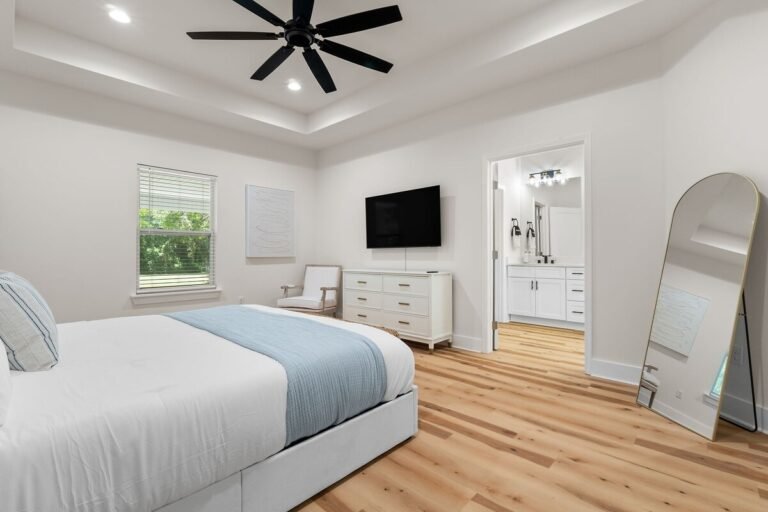 d1f9dede-6b7a-418d-a1c3-a6e9c600e99c