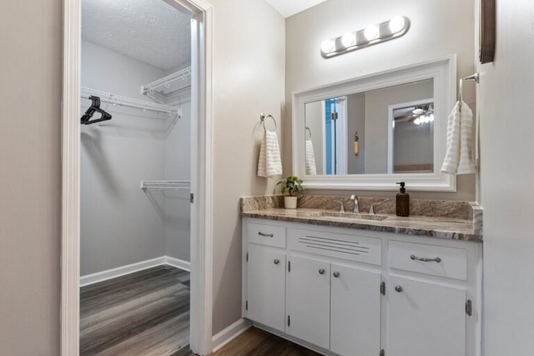 d32806ef-5dec-4b33-8125-b490b10a44a8