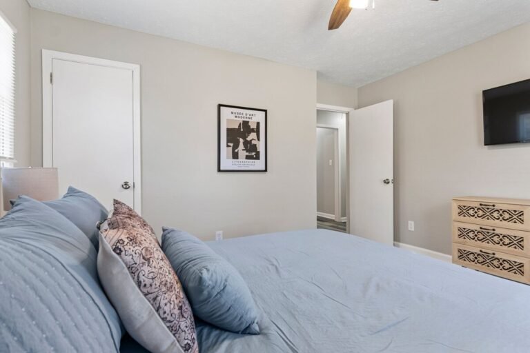 e0fc94f2-471f-4dc2-83c0-f57ec1eafeaf