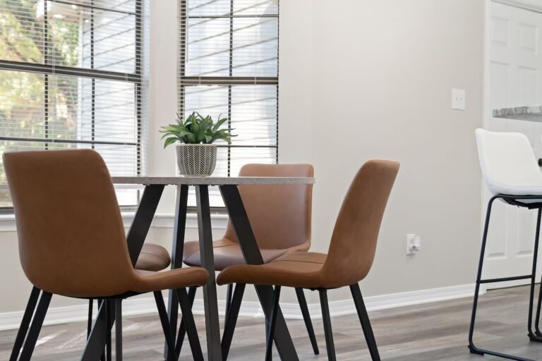 e2294b85-2274-4839-912c-bb1d1fec7430