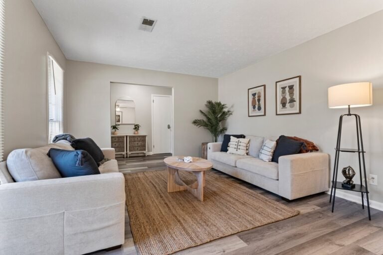 e953e3f5-8d9f-49d0-9b43-206cbcf3e480