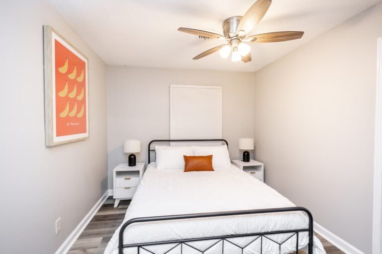 fb351186-4a3a-4391-b092-aa7a4ec34319