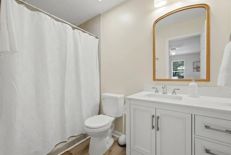 Full-bathroom-1