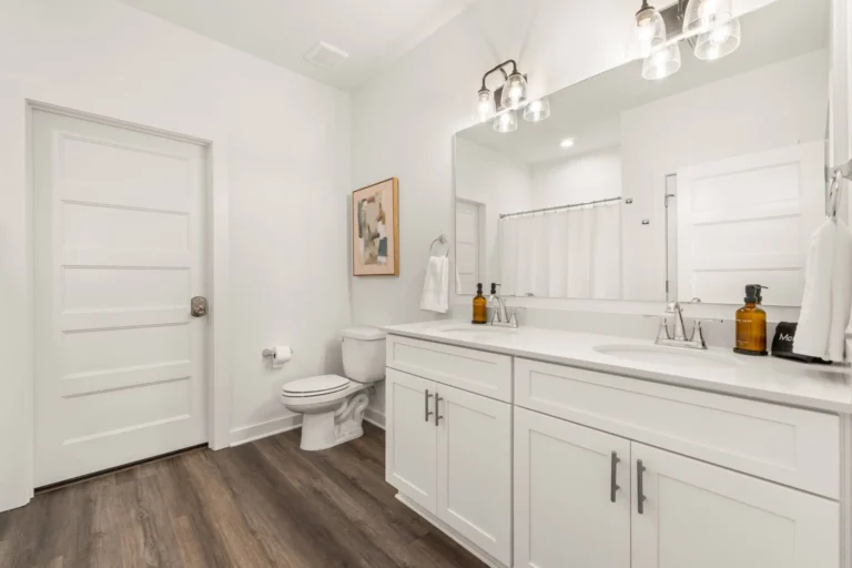 Full-bathroom-1