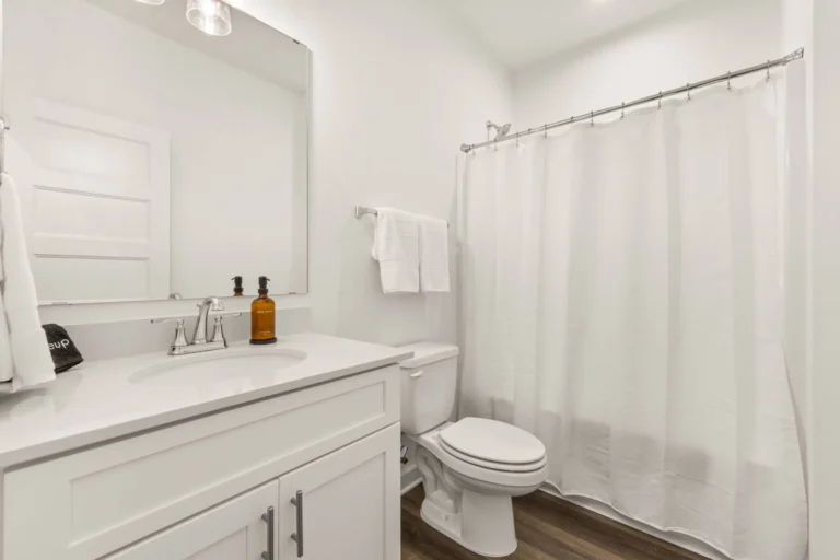 Full-bathroom-2