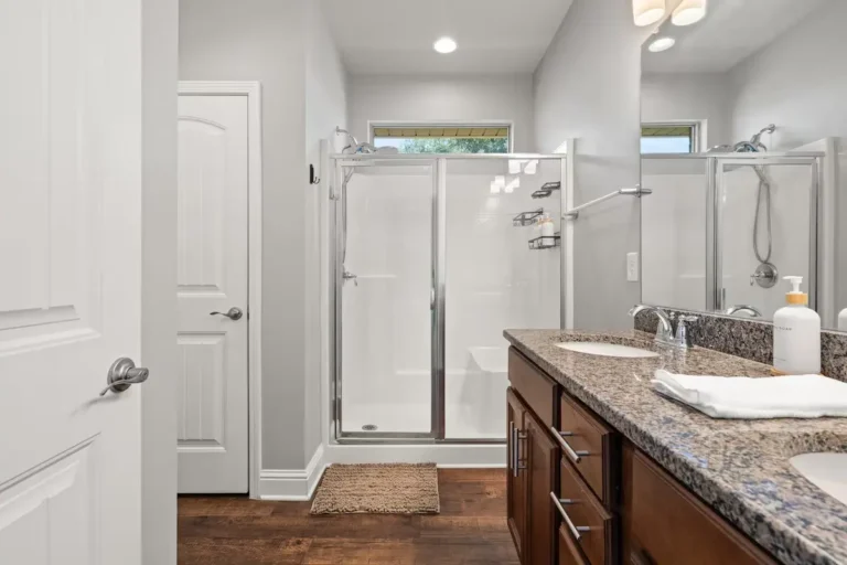 Full-bathroom-2