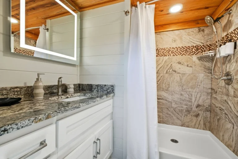 Full-bathroom-3