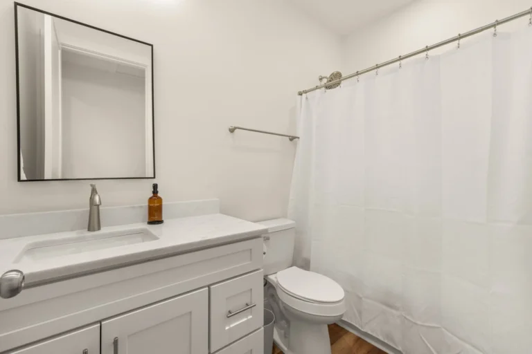 Full-bathroom-3