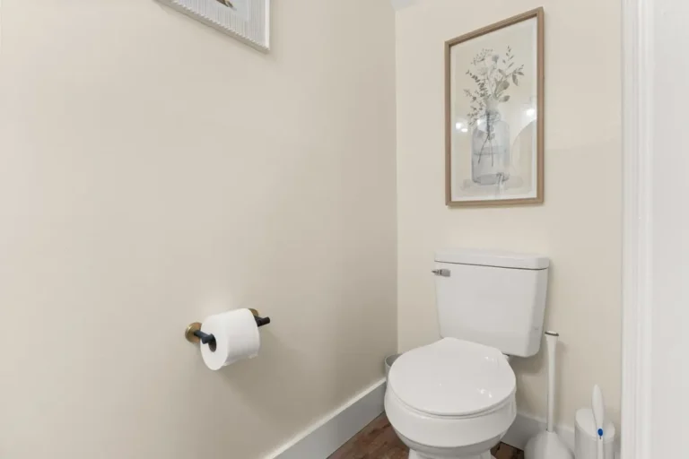 Full-bathroom-4