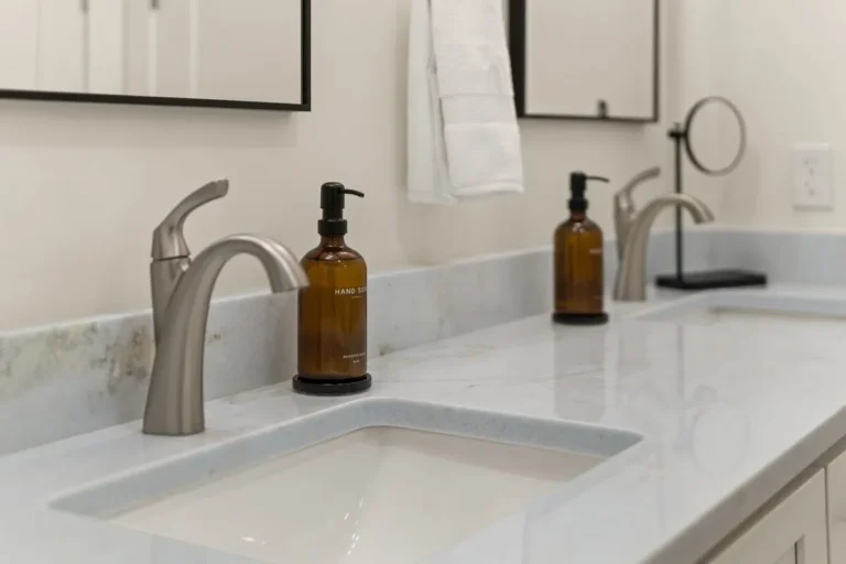 Full-bathroom-6