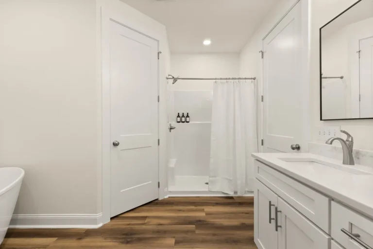 Full-bathroom-7