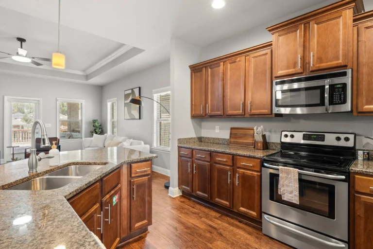 Full-kitchen-1