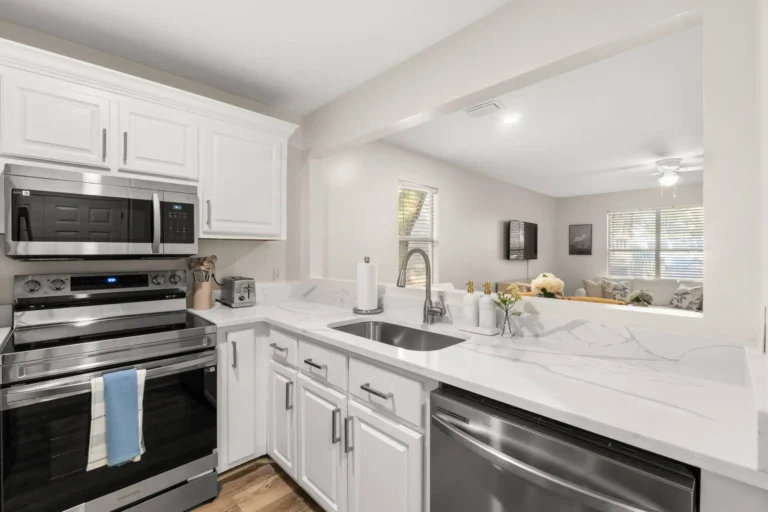 Full-kitchen-1